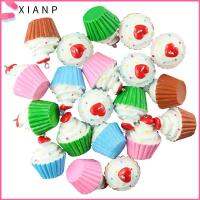 XIANP 30 Pcs เส้นผ่านศูนย์กลาง24มม. จี้เรซิ่น faux CUP cake พลาสติก imiated Food Charm พร้อมห่วง เรซิน รู: 2mm จี้เรซิ่น3D สีสันสดใสถ้วยหวานเค้กอาหาร Charm ปริมาณที่เพียงพอ ความยาว29มม. เครื่องรางเค้กหวานอาหารน่ารัก งานฝีมือดีไอวาย