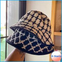 หมวกกันแดดลำลองลายสก็อตขอบใหญ่แฟชั่น X-STARRY หมวกชาวประมง Topi Bucket สีดำสีขาว