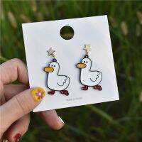 2019 new Korean five-pointed star cartoon refueling duck cute personality student wild earrings factory wholesale