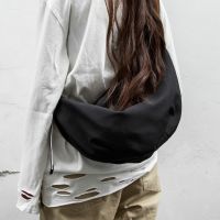 [COD] Wholesale spot trends oblique single shoulder bag bag mens contracted dumplings package joker postman satchel