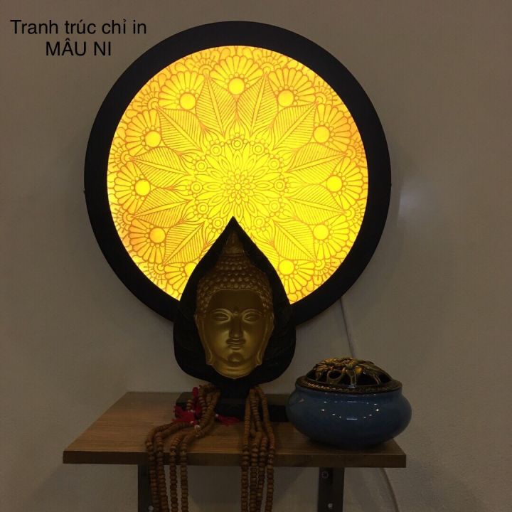 Đèn thờ hào quang là loại đèn rất quan trọng trong các lễ Phật đài, tượng trưng cho ánh sáng của Phật. Với công nghệ tiên tiến, hiện nay đèn thờ hào quang càng trở nên đẹp mắt và thần thái. Hãy để ánh sáng của đèn hào quang chiếu sáng khắp nơi, mang đến niềm tin và sự bình an cho mọi người.