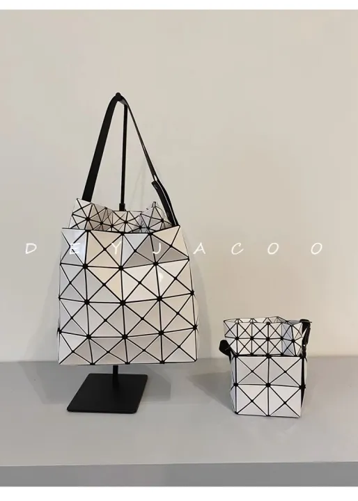 ของแท้แบรนด์เนม-กระเป๋า-janpa-baobao-carton-bag-จาก-baobao-issey-miyake-แท้-กระเป๋าสะพายข้าง-กระเป๋าใส่มือถือมิน