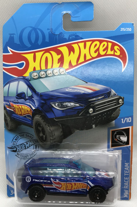 hot-wheels-chrysler-pacifica-1-10