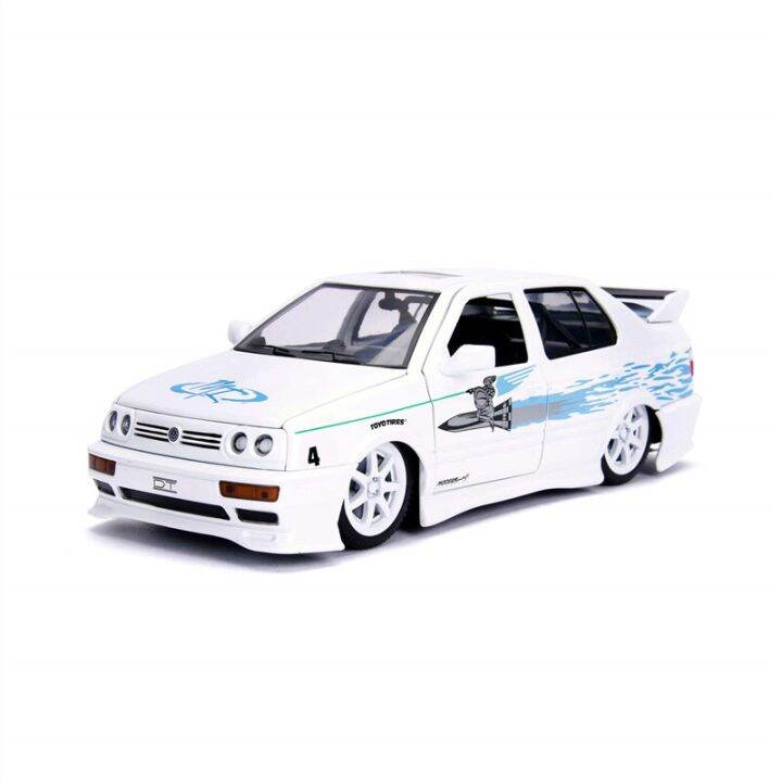 1-24-jesse-s-1995-volkswagen-jetta-model-car-hot-toys-metal-12-y-diecast-diecast-die-cast-vehicles