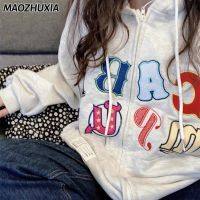 MAOZHUXIA เสื้อโค้ทคาร์ดิแกนแบบหลวมสำหรับผู้หญิงเสื้อฮู้ดพิมพ์ลายตัวอักษรวินเทจแบบอเมริกัน