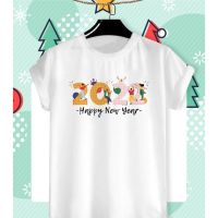 เสื้อยืดผ้าฝ้ายเสื้อยืดผ้าฝ้าย เสื้อยืดลายเสื้อลายปีใหม่ Merry Christmas &amp; Happy New Year 2022 ผ้า TK ใส่สบาย สีสันสดใส ใส่สบาย ไม่ยืดไ