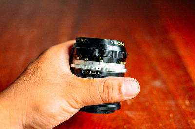 (For Fujifilm Mirrorless ทุกรุ่น)เลนส์มือหมุน ละลายหลัง รูรับแสงกว้าง Nikon 28mm F3.5 Serial 713648