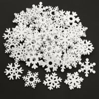 50PCS 35mm Mix Shape Wooden White Snowflakes Christmas Ornaments Xmas Pendants New Year Christmas Decorations for Home Party Christmas Ornaments