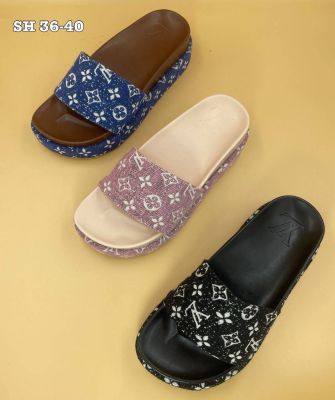 รองเท้าแฟชั่น SIZE.36-40 EU มี 3 สี รองเท้าใส่เที่ยว รองเท้าลำลองสุภาพสตรี รองเท้าแตะผู้หญิง เบา กันน้ำกันลื่น ทนทาน สวยงาม ดูดีมีสไตล์
