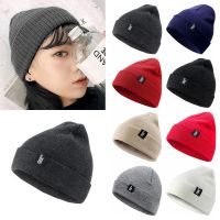 COME คลาสสิค สีทึบ Skullcap หมวกแก๊ป สำหรับ ผู้ชาย ผู้หญิง หมวกถุงสกี หมวกถักอบอุ่น หมวกบีนนี่อิดโรย Cuffed Beanies