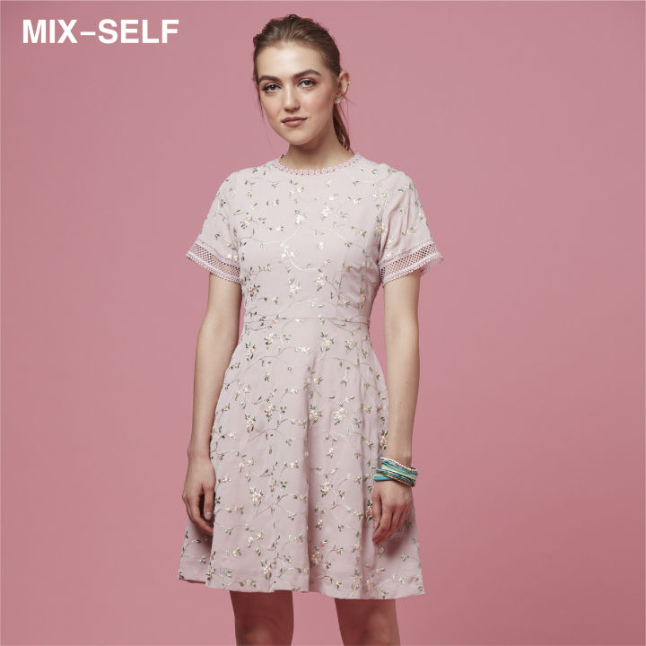 mix-self-เดรสปักลายดอกไม้-รุ่น-is49223-สีชมพู