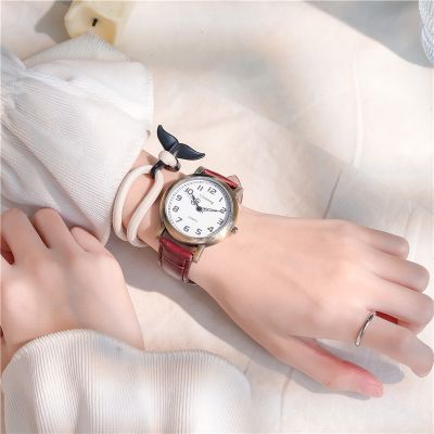 【Hot Sale】 Classic old-fashioned retro copper-colored large number watches for men and women junior high school students student party simple exam