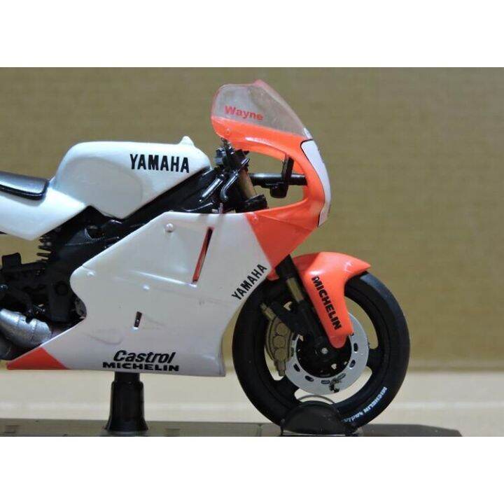 1-22-italeri-yamaha-yzr-500cc-โมเดลมอเตอร์ไซค์-รุ่น-diecast