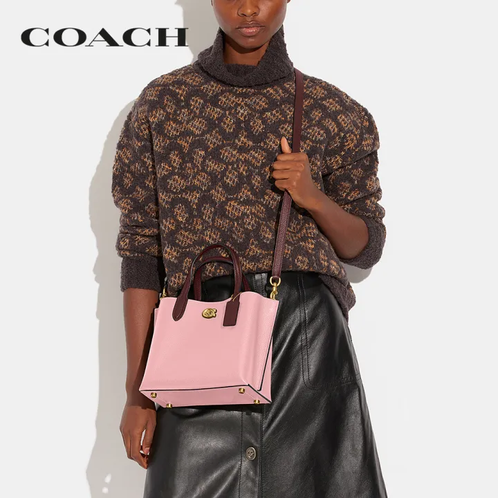 coach-กระเป๋าทรงสี่เหลี่ยมผู้หญิงรุ่น-willow-tote-24-in-colorblock-สีชมพู-c8561-b4vi6