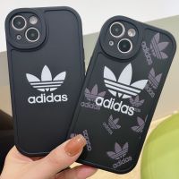 เข้ากันได้สำหรับ เคสไอโฟน เคสไอโฟน11 เคสโทรศัพท์ iphone 14 pro max 14 Plus สำหรับ iPhone 14 Pro Max เคส iPhone TPU เคสแบบนิ่ม แบรนด์แฟชั่น อาดิดาส ป้องกันกล้อง ​iPhone 13 Pro max 12 Pro Max 11 Pro max xr xs max 7Plus 7 8 iPhone6 6s plus iPhone case