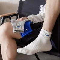 ถุงเท้าข้อสั้น สีพื้น ระบายอากาศได้ดีmens breathable socks cotton couple socks