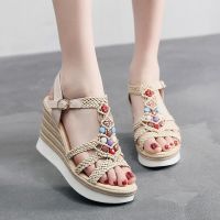 【YP】 2020 New Sandals Fashion Hemp Rope Weave Beaded heel Thick bottom Buckle Wedges (5cm-8cm)