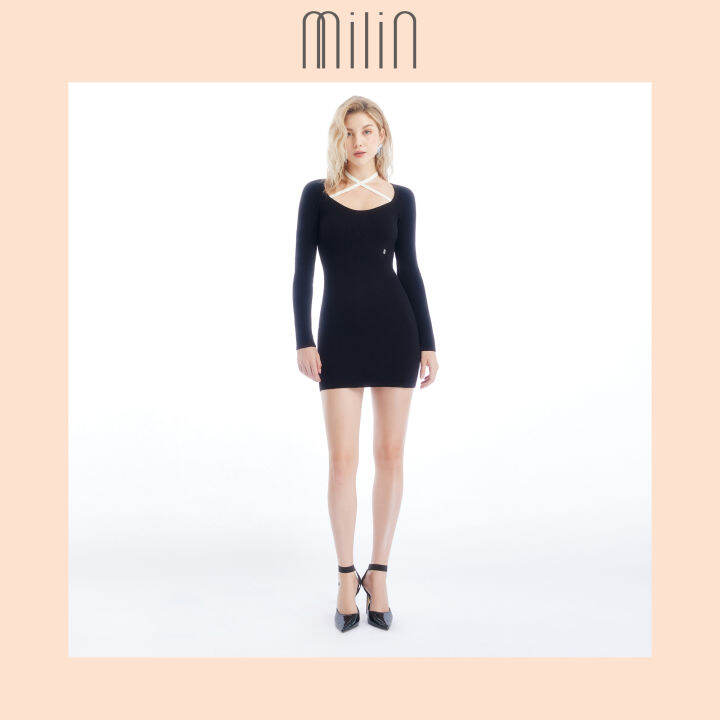 milin-heart-neckline-spaghetti-long-sleeves-fitted-silhouette-knitted-bustier-dress-เดรสแขนยาวเข้ารูปทรงคอรูปหัวใจทอนิตติ้ง-juicy-dress