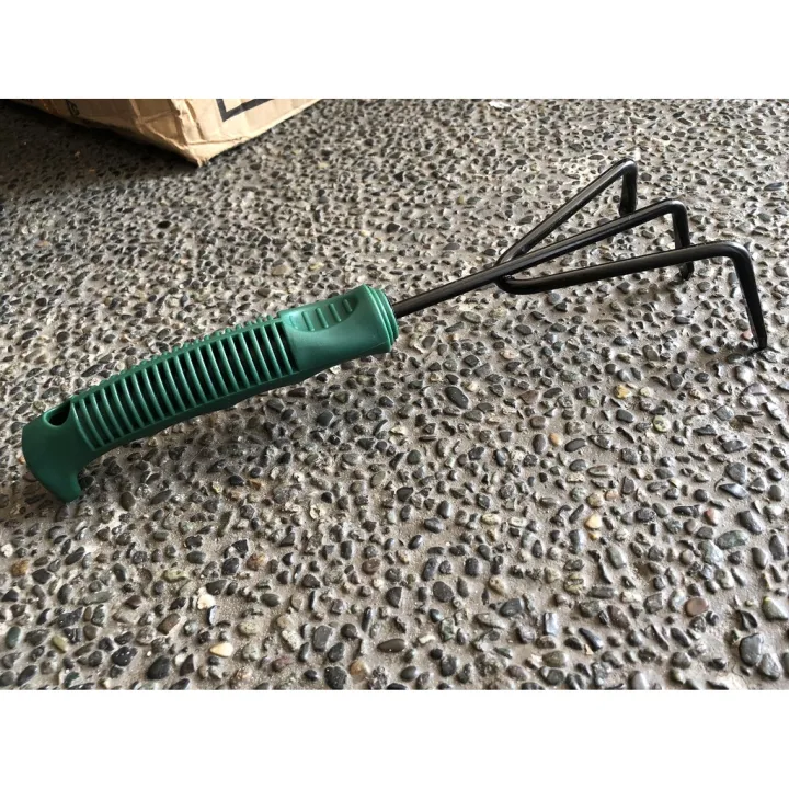 Hand Cultivator Premium Hand Rake for Tilling Soil gardening tool
