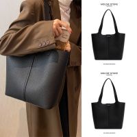 Summer high-end all-match commuting class commuting large-capacity small one-shoulder tote bag female 2023 new 【QYUE】