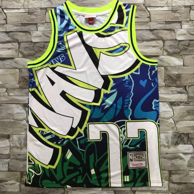 Ready Stock Hot Hot Sale Mens Dallas Mavericks 77 Luka Doncic 2021 Hot-Press Mitchell Ness Swingman Jersey Shorts - Green