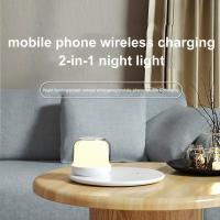 2 In 1 Fast Wireless Charger ที่ถอดออกได้ LED Light โคมไฟข้างเตียงโคมไฟตั้งโต๊ะ15W Magnetic Wireless แท่นชาร์จสำหรับ