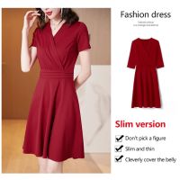 Hepburn Style V-Neck Short Sleeve Waist Dress Black dress short-sleeved skirt is thin temperament