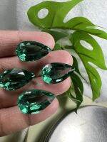 พลอย เขียวส่อง(ฺ Green Sapphire)2 เม็ด (Pcs.)พลอย อัญมณีมงคลประจําวันเกิด เครื่องประดับพลอยอเมทิสต์ แล็บ 33 กะรัต 12x20 มม mm รูปหยดน้ำ(พลอยสั่งเคราะ)