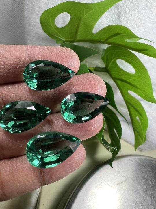 พลอย-เขียวส่อง-ฺ-green-sapphire-2-เม็ด-pcs-พลอย-อัญมณีมงคลประจําวันเกิด-เครื่องประดับพลอยอเมทิสต์-แล็บ-33-กะรัต-12x20-มม-mm-รูปหยดน้ำ-พลอยสั่งเคราะ