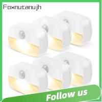 FOXNUTANUJH พร้อมเซ็นเซอร์ตรวจจับการเคลื่อนไหว PIR ไฟเหนี่ยวนำ LED แสงที่อบอุ่น ใช้พลังงานแบตเตอรี่ ไฟตรวจจับการเคลื่อนไหว โคมไฟติดผนังใช้ในครัวเรือน ไร้สายแบบไร้สาย ไฟตู้เก็บของ ไฟในห้อง