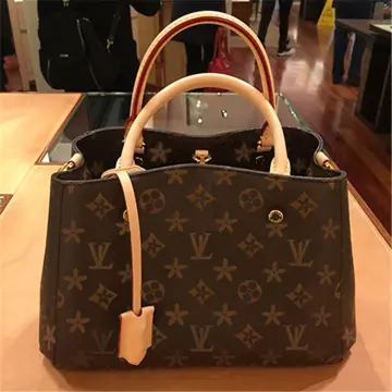 Official website LV:VS new bag female Europe and the United States Joker  bag shoulder bag retro small bag messenger bag.