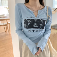 V-neck Long-sleeved Bottoming Shirt Womens Autumn Slim Fit with Short Printed Top. The Design Is Slim Japan Style Retro T-shirt