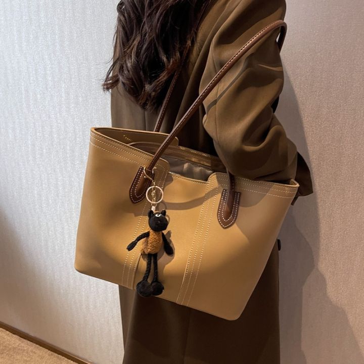 zara-high-end-ขนาดใหญ่อเนกประสงค์กระเป๋าเอกสารผู้หญิง2023ใหม่-retro-niche-กระเป๋าสะพายไหล่กระเป๋าผ้าแฟชั่นกระเป๋า