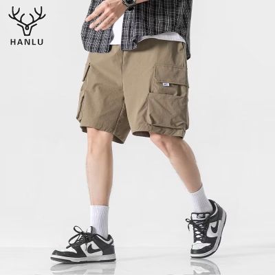 Claribelzi HANLU กางเกงขาสั้นผู้ชาย เทรนด์แฟชั่นกางเกงขาสั้นผู้ชายหลวมตรงแบรนด์อินเทรนด์ของญี่ปุ่นกีฬาลำลอง