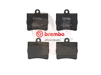 P50 024B ผ้าเบรก-R-แท้ BREMBO รุ่น Black : BENZ C-Class (W202) 180 200 220 93-01 การันตีคุณภาพมาตรฐานโดย " เครอป อะไหล่ยนต์"