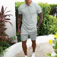 (Celebrity Menswear)2022ฤดูร้อนผู้ชาย39; S ลายแขนสั้นซิปเสื้อโปโลแอมป์; กางเกงขาสั้นชุดสำหรับผู้ชาย Streetwear สบายๆ2ชิ้นสูท