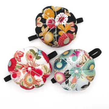 Flower Needles Holder Hand Sewing Pin Cushion Wrist Pin Cushion - China Pin  Cushion and Sewing Needles price