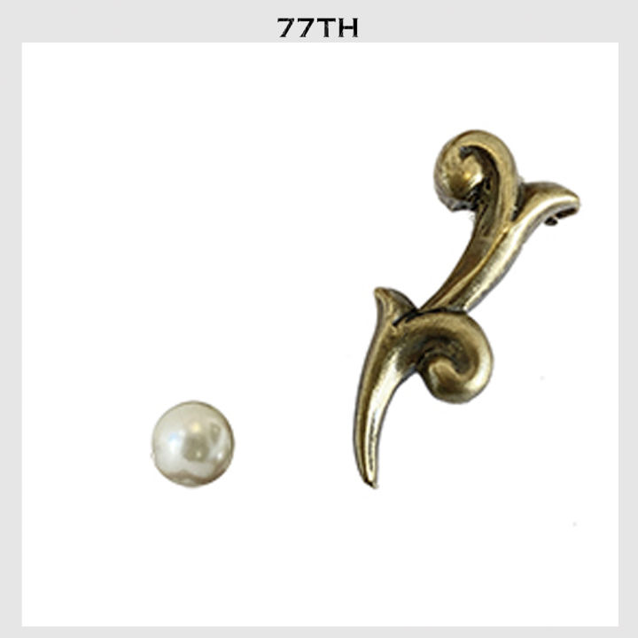 77th-baroque-ear-cuff-antique-brass-color