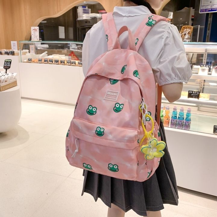 กระเป๋าผ้าใบกระเป๋าเป้พิมพ์ลายกบเกาหลีของผู้หญิงกระเป๋านักเรียนเด็กผู้หญิง