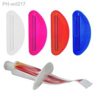 1Pcs Plastic Tube Squeezer Dispenser Hands Free Squeeze Dispenser Portable Rolling Toothpaste Squeezer Bathroom Extract Tool