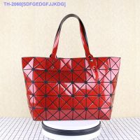 （READY STOCK）❁ Japanese trend geometric rhombus triangle piece glitter powder material womens new 2021 autumn and winter single shoulder bag splicing handbag YZ