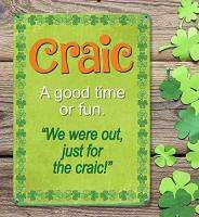 Craic ช่วงเวลาที่ดีสนุกกับไอร์แลนด์ไอร์แลนด์ไม้ก๊อกไอริชกอบลินโลหะแผ่นป้ายโลหะย้อนยุคบ้านติดกำแพงผับบาร์ตกแต่งคาเฟ่วินเทจ8X12นิ้ว0727