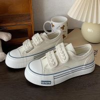 【Ready Stock】 ●┋✱ C39 Velcro canvas shoes womens casual board shoes ins fashionable womens shoes small white shoes