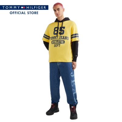 Tommy Hilfiger เสื้อยืดผู้ชาย รุ่น DM0DM15669 ZFM - สีเหลือง