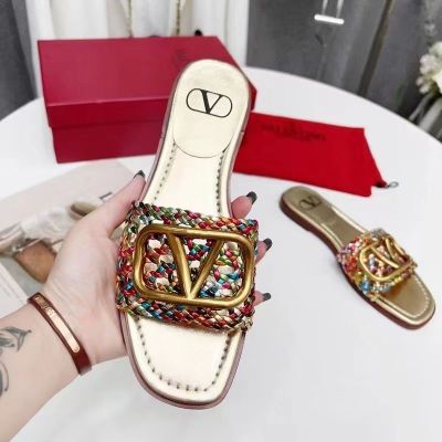 2023 new British fashion vt gold buckle flats V-buckle flip-flops woven slippers womens summer outer