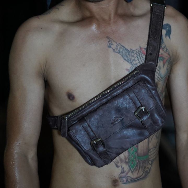 กระเป๋าหนังผู้ชาย-กระเป๋าหนังคาดเอวผู้ชาย-สีน้ำตาลอมเทา-รุ่น-b-dbr-150a