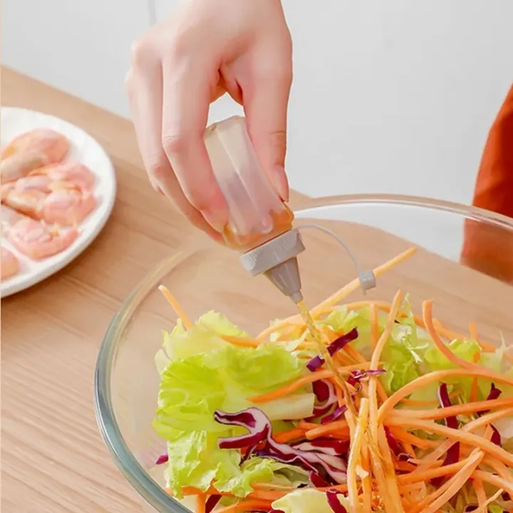 transparent-spices-bottle-with-lid-portable-mini-sauce-seasoning-box-dispenser-salt-spice-jar-sauce-squeeze-bottle-4-pcs-set