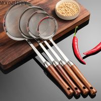 ℗✿ Oil Strainer Stainless Steel Filter Soy Hot Pot Spoon Flour Juice Filter Screen Wooden Handle Grid Separator Leakage Gadgets