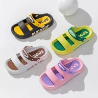 The new 2023 children sandals in the summer cool slippers indoor soft bottom anti-slip deodorization of portable children beach slippers