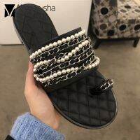 Hot sell famous brand pearl strings slippers women designer metal chains flip flops female clip toe beading slides femme pantoufles 2020